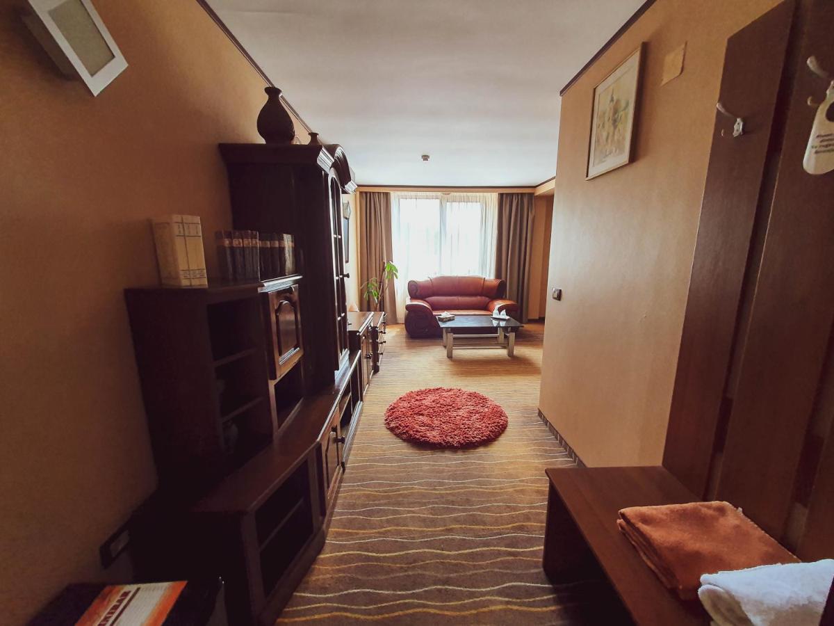 Hotel Belvedere Совата Екстериор снимка