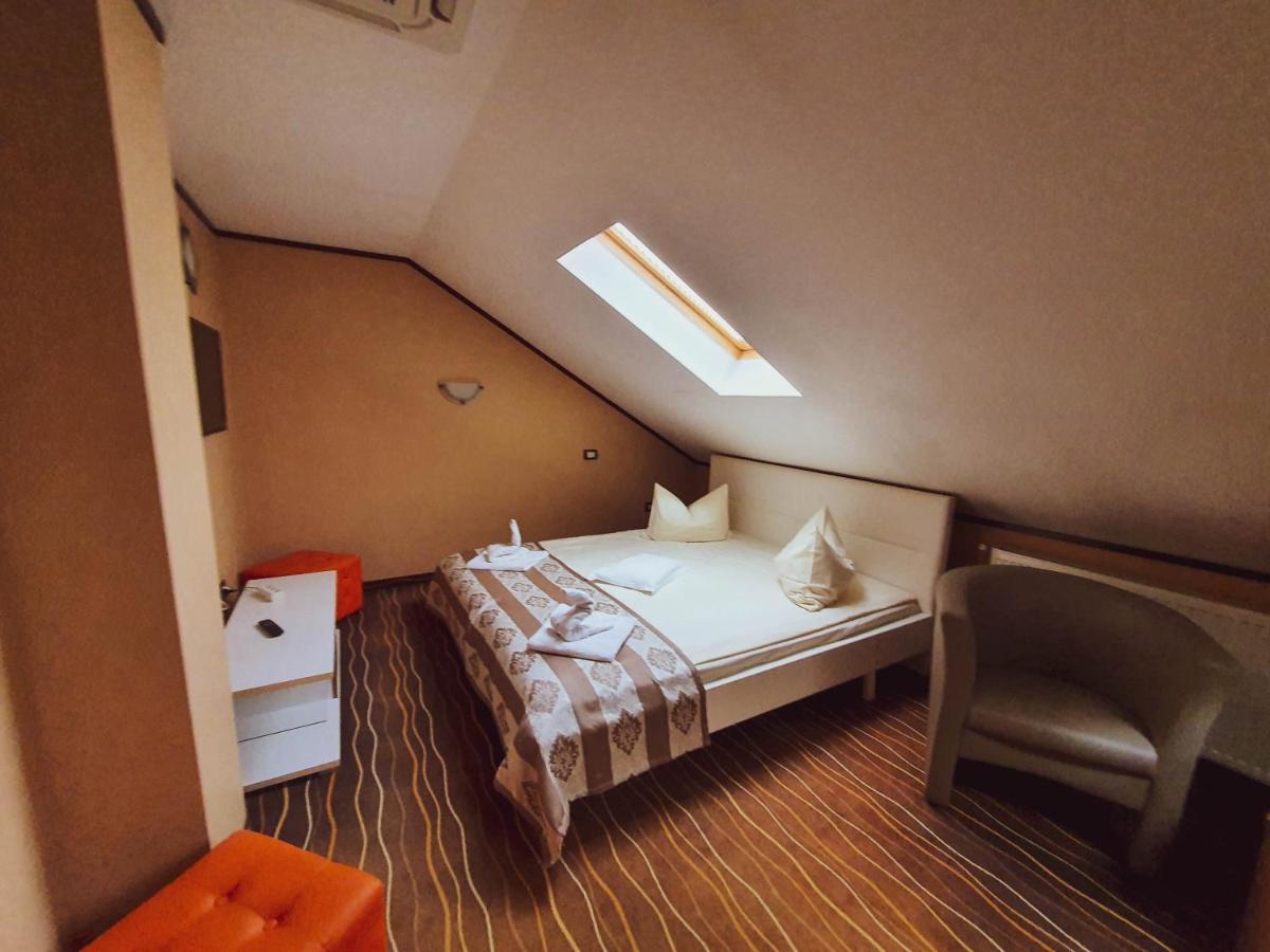 Hotel Belvedere Совата Екстериор снимка