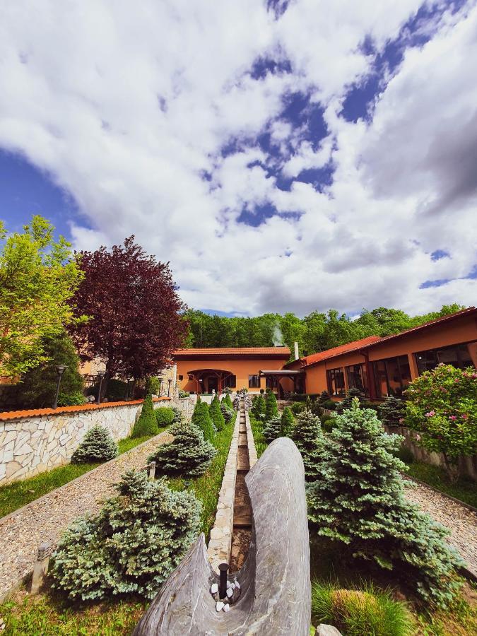 Hotel Belvedere Совата Екстериор снимка