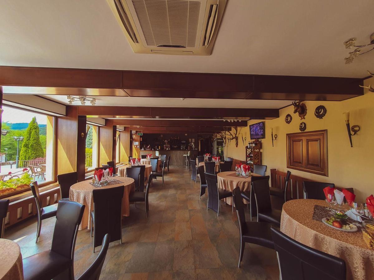 Hotel Belvedere Совата Екстериор снимка