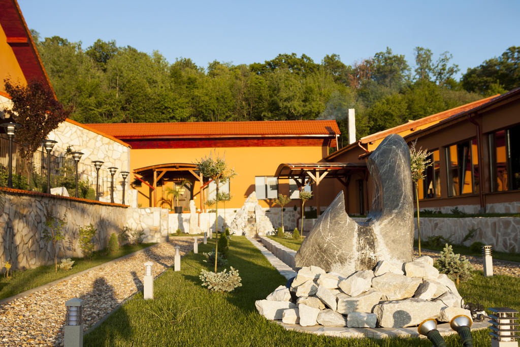 Hotel Belvedere Совата Екстериор снимка